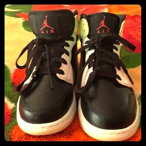 Air Jordan’s 1 and at night they Glow size 5.5